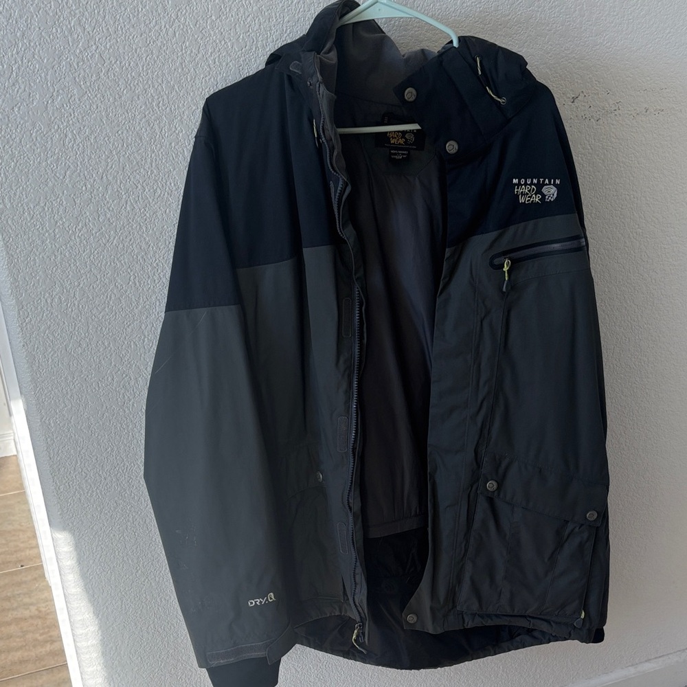 Mountain Hardwear Men's Two-Tone Black & Charcoal Rain Jacket